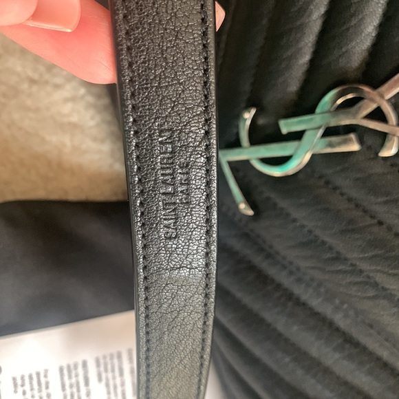 College large YSL ♥️Authenticity Card included♥️ - Picture 4 of 17